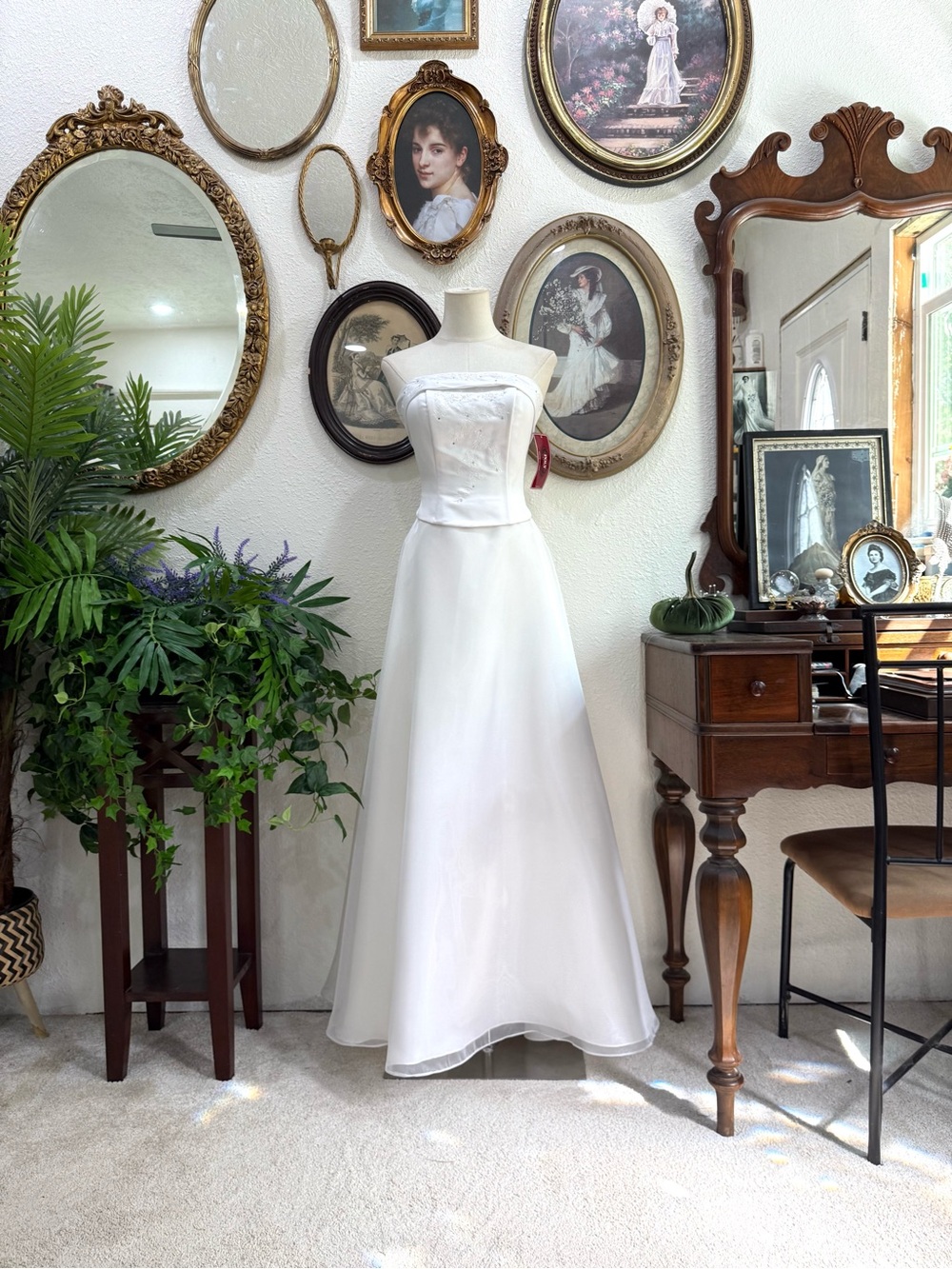 Classic Strapless White Bridal A-Line Dress